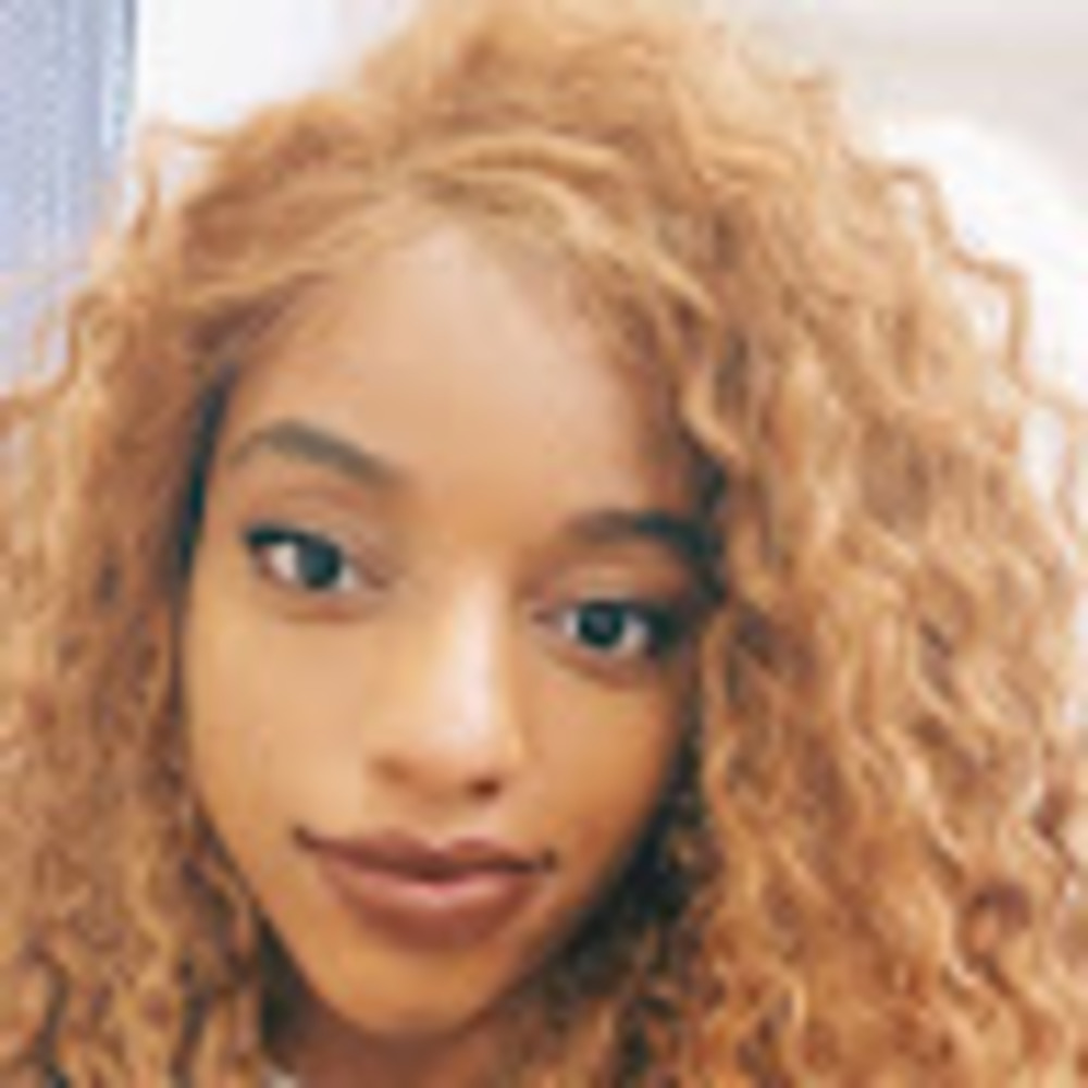 Meet your Posher, Avielle